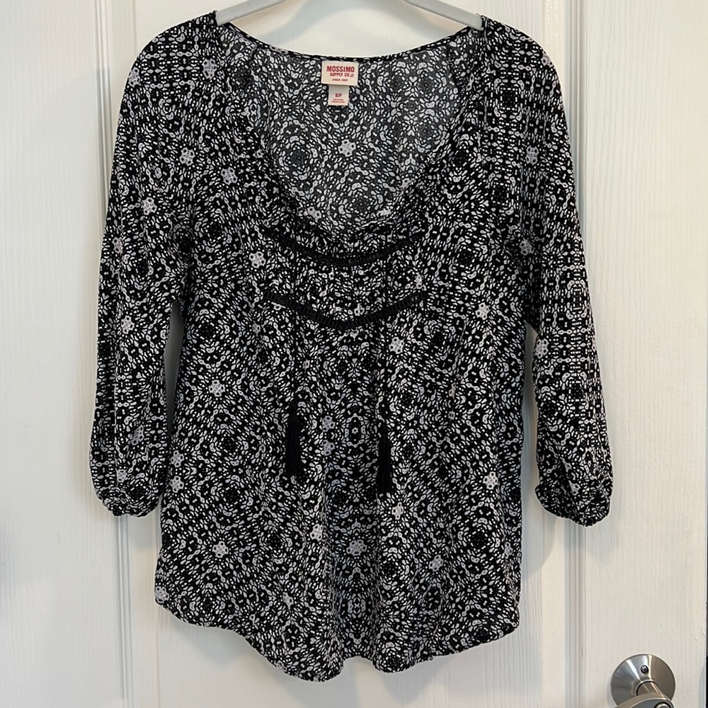 Mossimo Supply Co. Small Blouse black and white with tassels